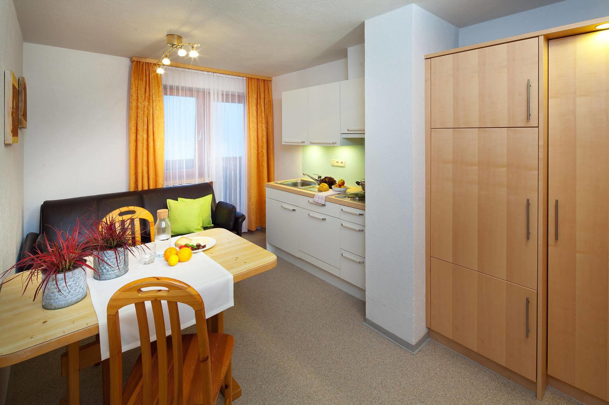Aparthotel Brunnenhof Damuels Exterior photo